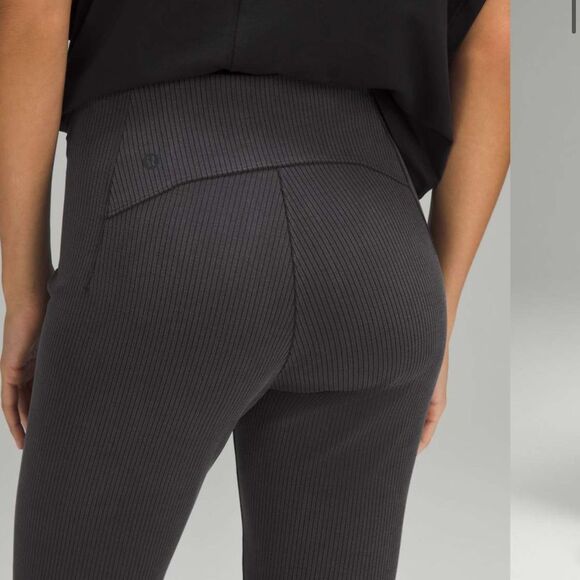 NWT New LULULEMON Ribbed Softstreme Zip-Leg High-Rise Cropped Pants Black 10 - Picture 4 of 6